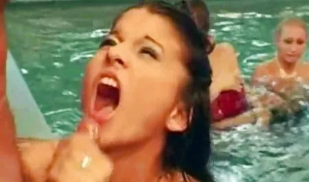 الرقص مع فيديوسكس الام والابن رأي الشقة