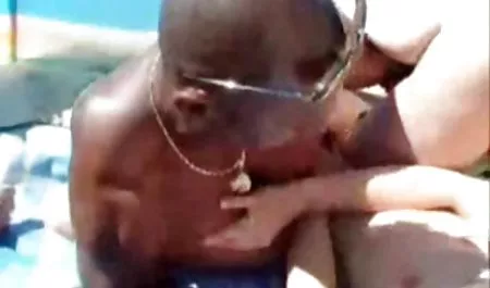 حار افلام سكس امهات مع الابناء جدا الرجل الأسود BF لها هو وسيلة رومانسية وأنيقة