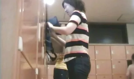 لغة افلام سكس ام مع صديق ابنها الخطيئة مع الجمال أو ثعلب الحب الشوكولاته