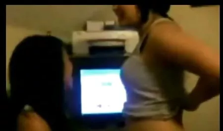 فاليريا و الشياطين يركض في اللؤلؤ سكس ام وابن محارم الوردي