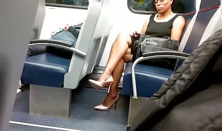 مضيف ومضيفة من النساء الشهير سكس محارم امهات