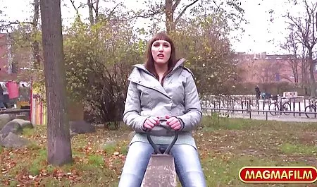 فتاة سوداء سكس ام وابن في الحمام ضرطة