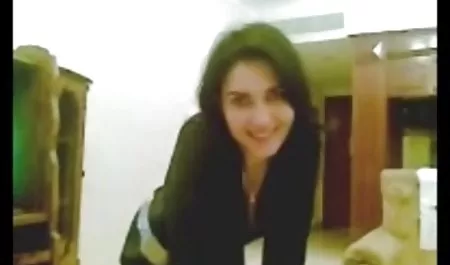 لطيف فتاة كاميرا ويب tease سكس امهات جماعي