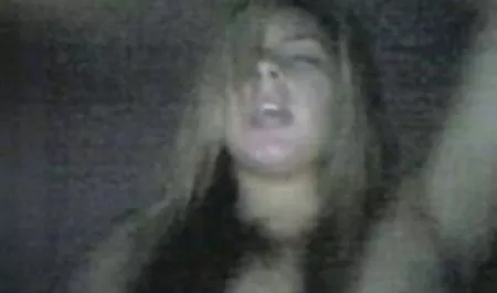 هيه في الواقع أفضل! سكس اغراء ام وابنها مدرب!