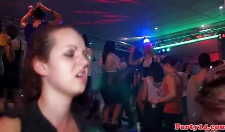 البريطانية كريم القط أمي القدم في المدينة سكس محارم ام وابنها xnxx